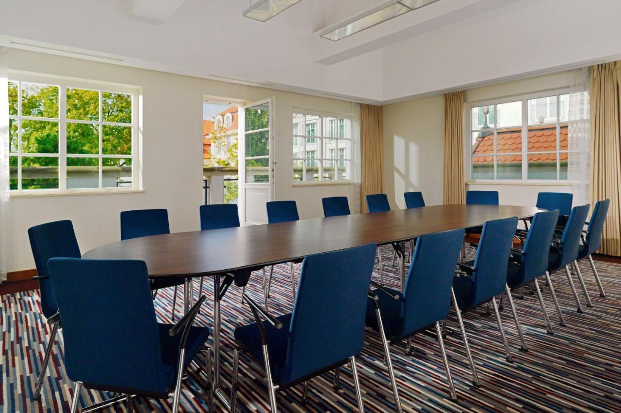 Sheraton Sopot Hotel Dış mekan fotoğraf The boardroom at the hotel